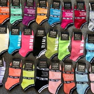 🌿NWT 10 pairs VS PINK no show socks🌿